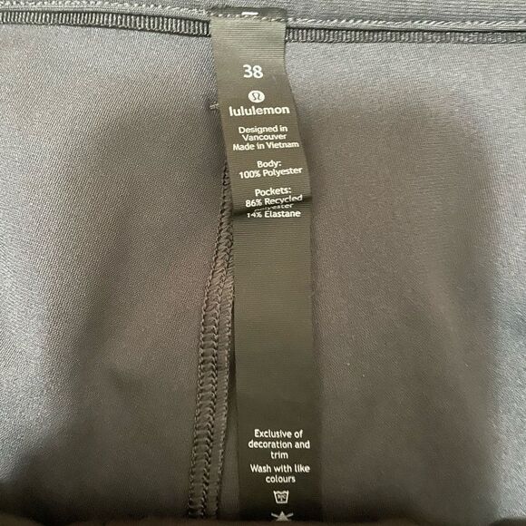 LULULEMON 9" Commission Slim Fit Stretch Cotton Blend Black Chino Shorts Sz 38 - Picture 4 of 5